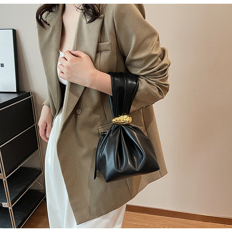 Personalized Soft Leather Clutch Bag Luxury Designer Women Pleated Mini Bucket Pouch Temperament Side Zipper Party Evening Bags