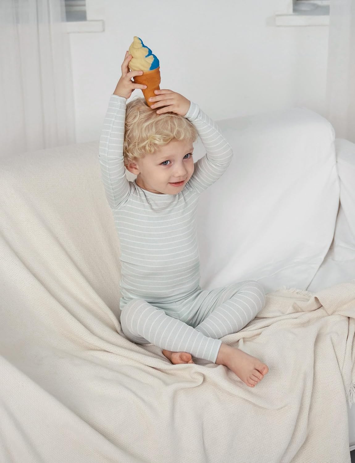 AVAUMA Stripe Pajama Set for Kids